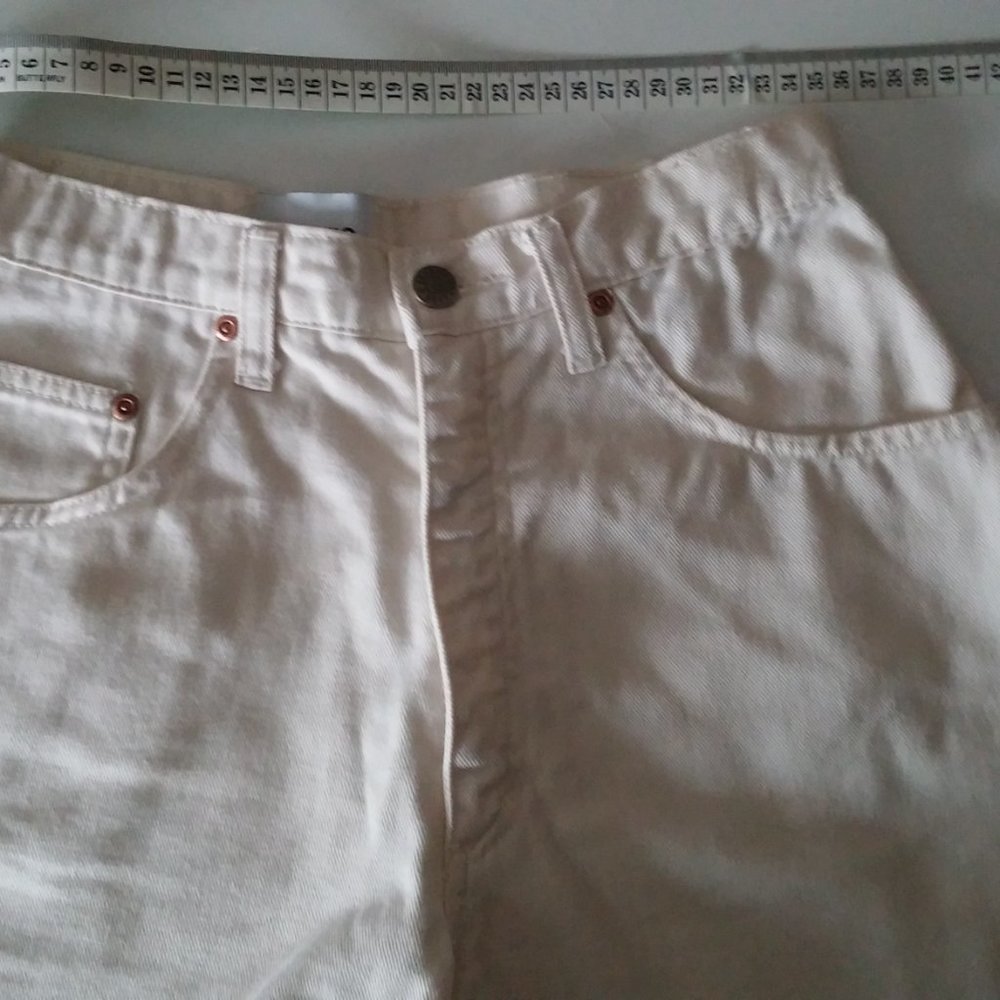 White Jean Short - Picture 4 of 8